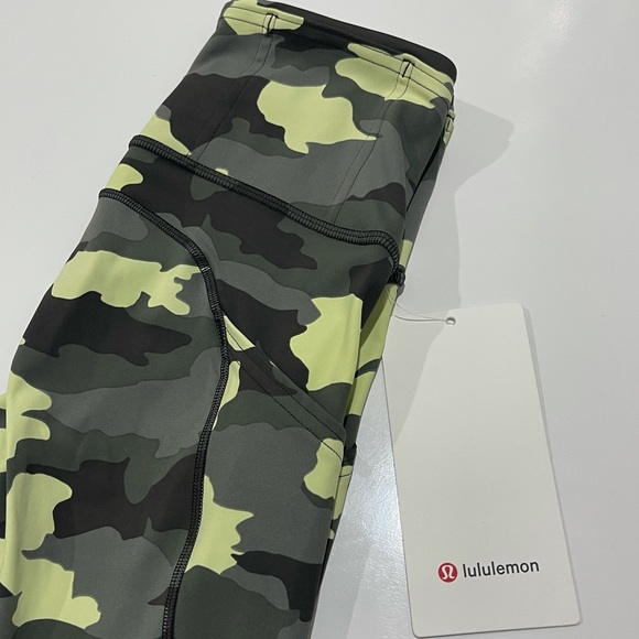 Lululemon Women’s Leggings 
Size 0 - Picture 2 of 3